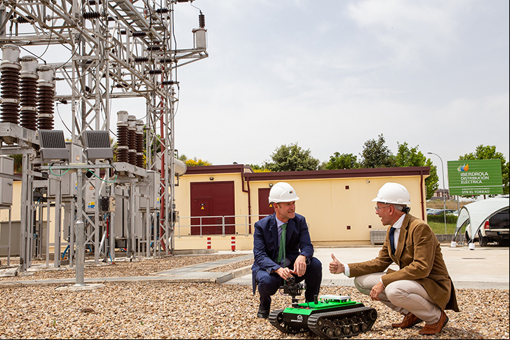 Iberdrola and Arborea Intellbird presented the Antecursor I robot at the El Torrao substation