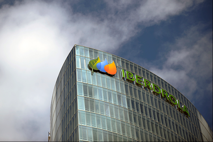 Advogados da equipe jurídica da Iberdrola nos escritórios da companhia em Madrid.