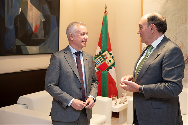 Ignacio Galán, em uma reunião com o Lehendakari, Iñigo Urkullu.