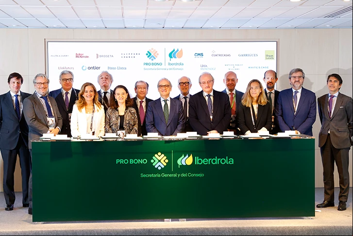 A aliança foi selada em uma cerimônia com a presença do Secretário Geral e do Conselho da Iberdrola e dos sócios diretores da Allen & Overy, Baker McKenzie, Broseta, Clifford Chance, CMS Albiñana & Suárez de Lezo, Cuatrecasas, Garrigues, Hogan Lovells, Linklaters, Ontier, Pérez - Llorca, Uría Menéndez, Watson Farley & Williams e White & Case.