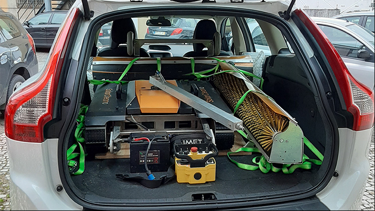 Dismantled, it will fit in any car.