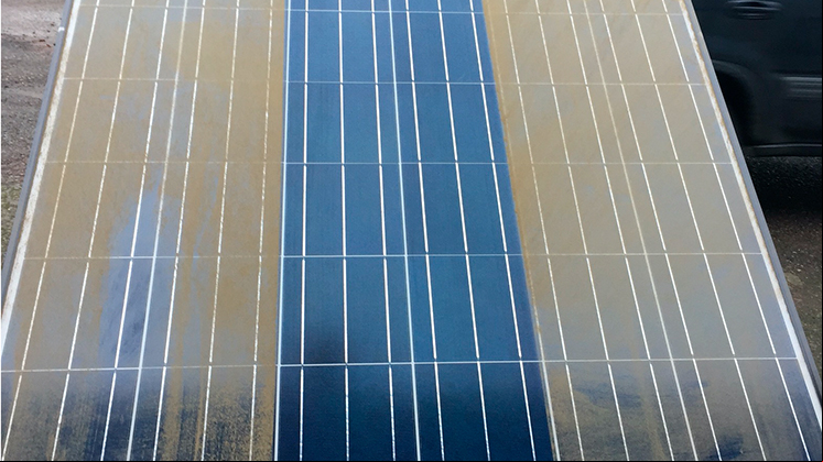 Comparison of a solar without and with MoreSun coating.