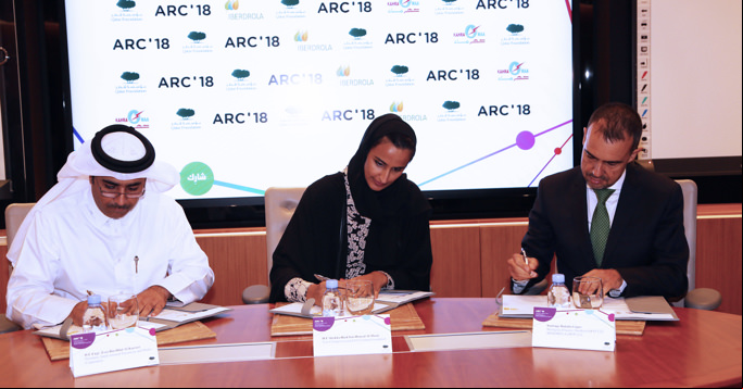 Sheik Essa bin Hilal Al-Kuwarir, president of Kahramaa; Sheikha Hind bint Hamad Al Thani, CEO of the Qatar Foundation; and Santiago Bañales, Managing Director of Iberdrola Innovation Middle East.