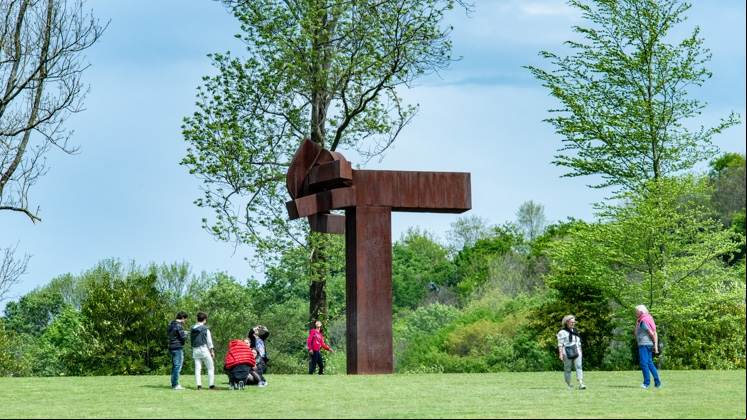 Imagens do interior e exterior do museu Chillida Leku.