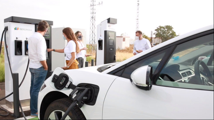 Viajamos de Madrid a Huelva em carro elétrico.