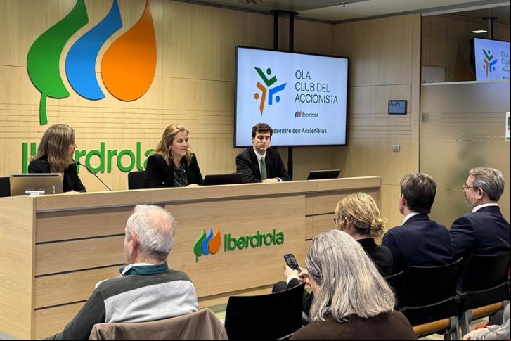 The first meeting, held today at the company's offices in Valencia, dealt with the measures that Iberdrola is implementing in the area affected by the storm of October 29th.