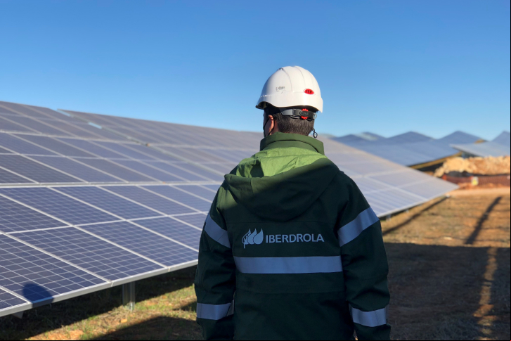 Iberdrola e ANCES se unem na busca de start-ups para promover a tecnologia fotovoltaica