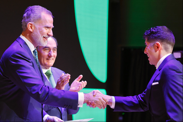 Sua Majestade, o Rei Felipe VI da Espanha, realiza entrega das bolsas de estudo da Iberdrola