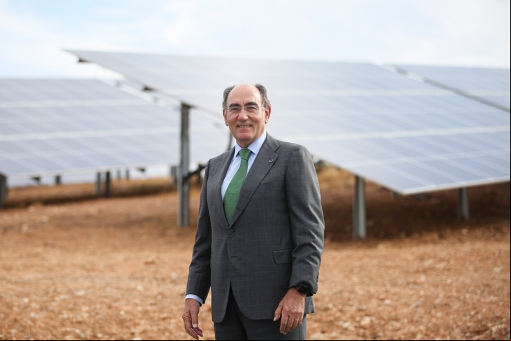 Ignacio Galán, na usina fotovoltaica Andévalo (Huelva, Espanha).
