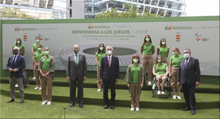El presidente de Iberdrola, Ignacio Galán, acompañado del embajador de Japón, Hiramatsu Kenji; el presidente del Comité Olímpico Español, Alejandro Blanco; y el presidente del Comité Paralímpico Español, Miguel Carballeda, han dado la bienvenida a once deportistas que representarán a España en los Juegos Olímpicos y Paralímpicos de Tokio 2021