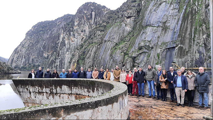 CASTILLA Y LEÓN - La presa de Aldeadávila, una visita 'de cine' para la Asociación Ibérica de Municipios Ribereños del Duero